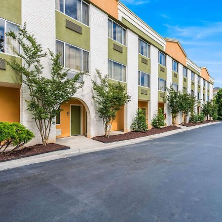 Quality Inn Huntersville Near Lake Norman Exterior foto