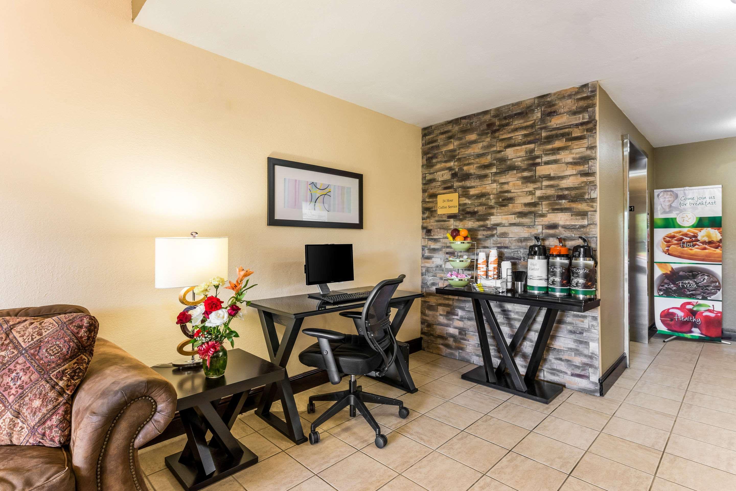 Quality Inn Huntersville Near Lake Norman Exterior foto