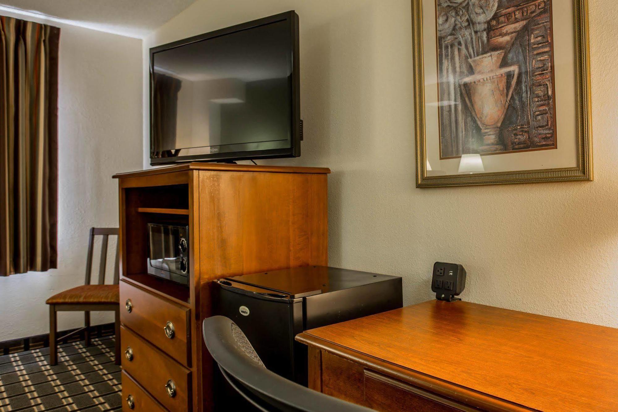 Quality Inn Huntersville Near Lake Norman Exterior foto